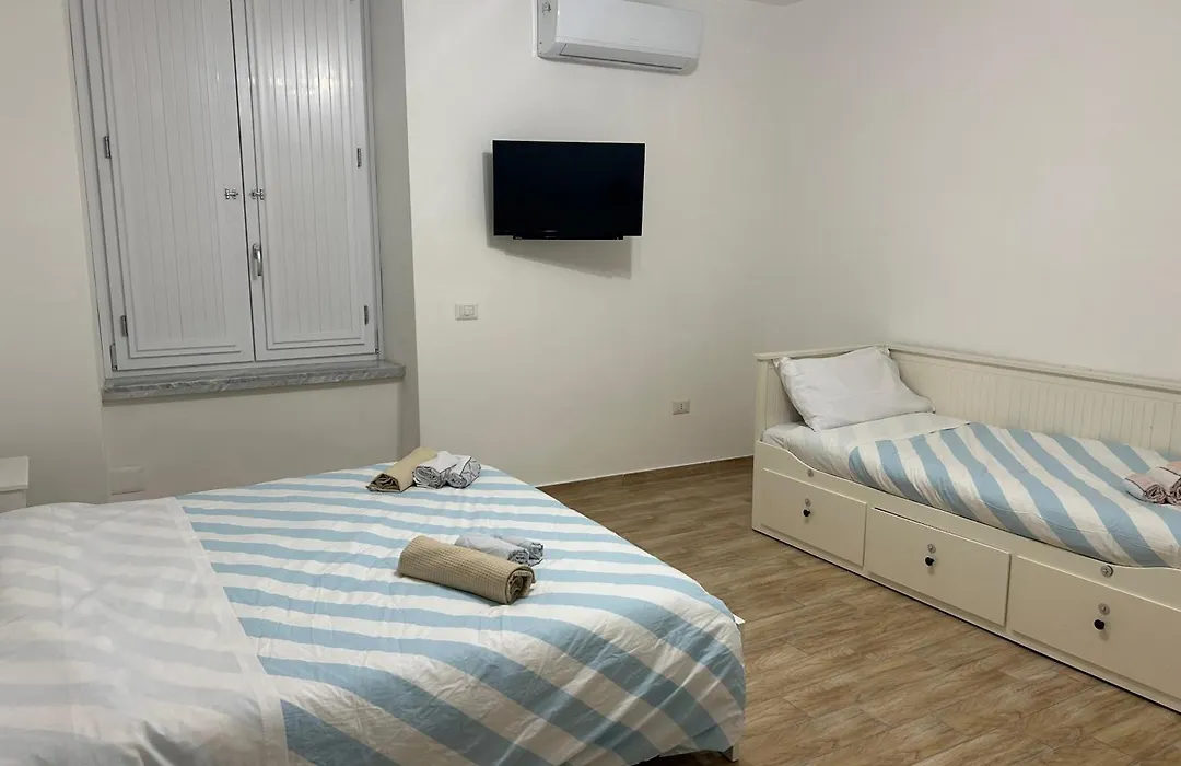 Giordy house Napoli Centro-1
